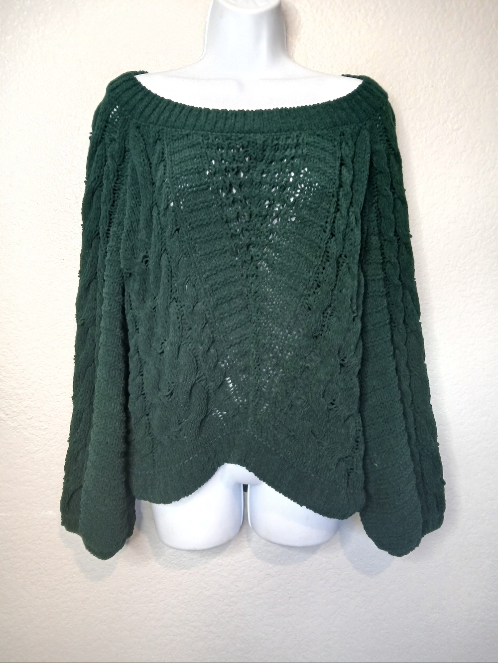 EXPRESS Slouchy Off The Shoulder Balloon Sleeve Forest Green Cable Knit Sweater